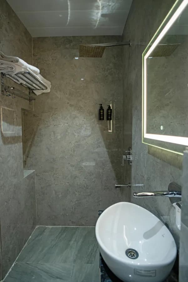 Gallery image 12